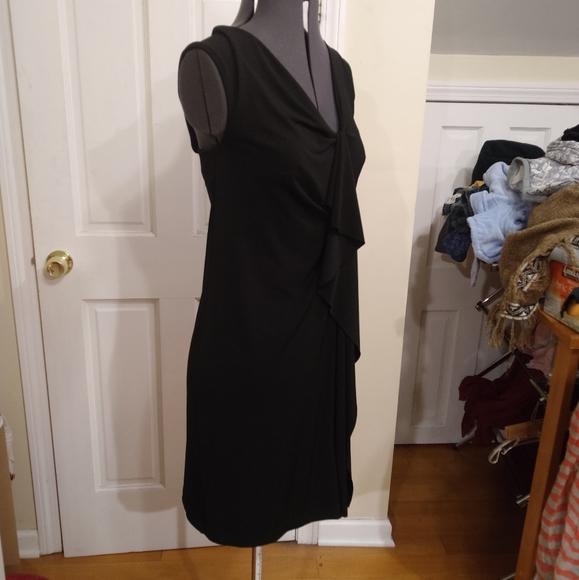 Black cocktail dress - Picture 1 of 3